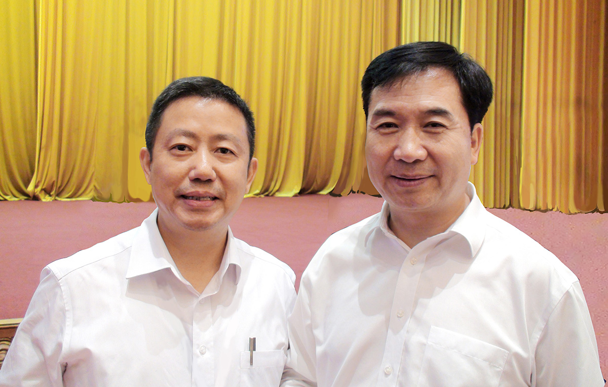 中央政治局常委、中央紀(jì)律檢查委員會(huì)書(shū)記李希與周海江合影